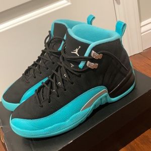 Jordan 12 Hyper Jade size 6Y (7.5 Women’s)